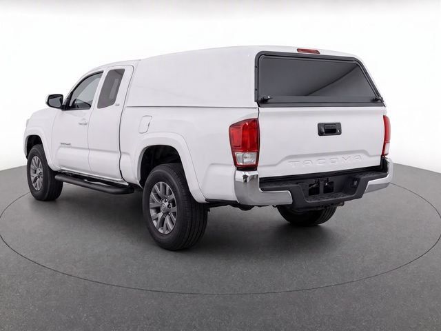 Used 2016 Toyota Tacoma SR5 RWD image 4