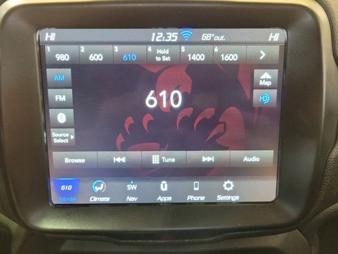 Used 2022 Jeep Renegade Sport image 25