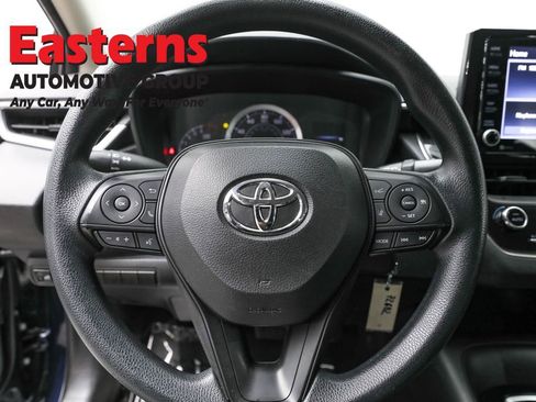 Used 2022 Toyota Corolla LE image 10
