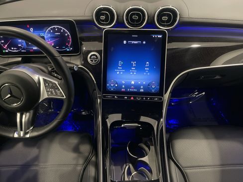 Used 2024 Mercedes-Benz GLC 300 GLC 300 image 17