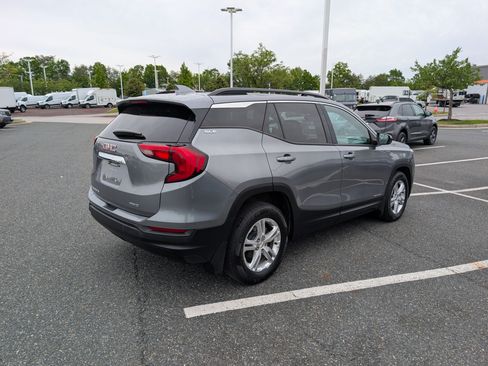Used 2019 GMC Terrain SLE w/ Driver Convenience Package AWD/4WD image 3