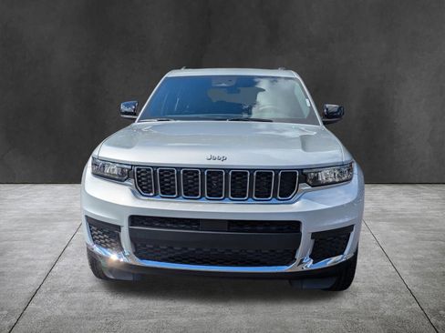 New 2025 Jeep Grand Cherokee L Laredo w/ Luxury Tech Group I image 9