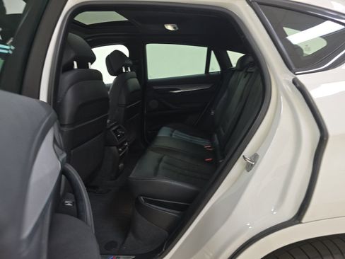 Used 2019 BMW X6 xDrive50i w/ M Sport Package image 12