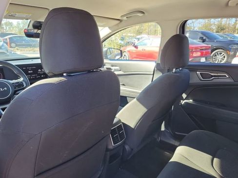 Used 2024 Kia Sportage LX image 27