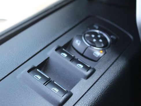 Used 2015 Ford F150 Lariat AWD/4WD image 9