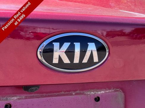 Used 2020 Kia Optima SE image 2