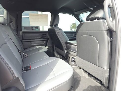 Used 2025 RAM 2500 Tradesman w/ Chrome Appearance Group image 9