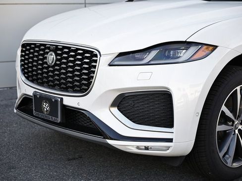 New 2026 Jaguar F-PACE R-Dynamic S image 2