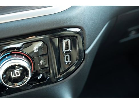 New 2026 GMC Sierra 1500 SLT w/ SLT Premium Plus Package image 29