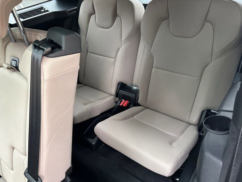 New 2026 Volvo XC90 B6 Plus image 13