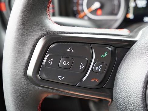 Used 2024 Jeep Wrangler Rubicon w/ Convenience Group AWD/4WD image 30