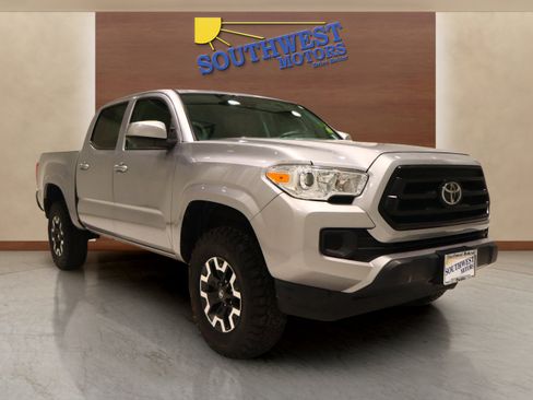 Used 2020 Toyota Tacoma SR5 image 5