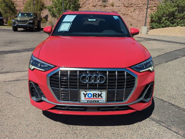 Used 2025 Audi Q3 2.0T Premium AWD/4WD image 2