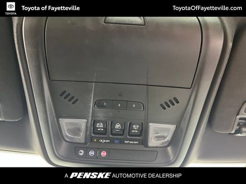 Used 2024 Cadillac XT4 Premium Luxury w/ Technology Package AWD/4WD image 15