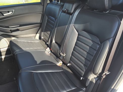 Used 2024 Ford Edge SEL AWD/4WD image 13