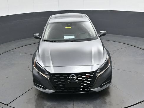 Used 2023 Nissan Altima 2.0 SR FWD image 43