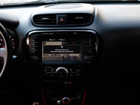 Used 2018 Kia Soul + image 39