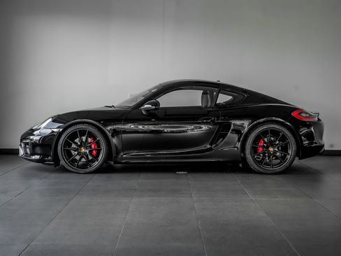 Certified 2016 Porsche Cayman GTS image 2