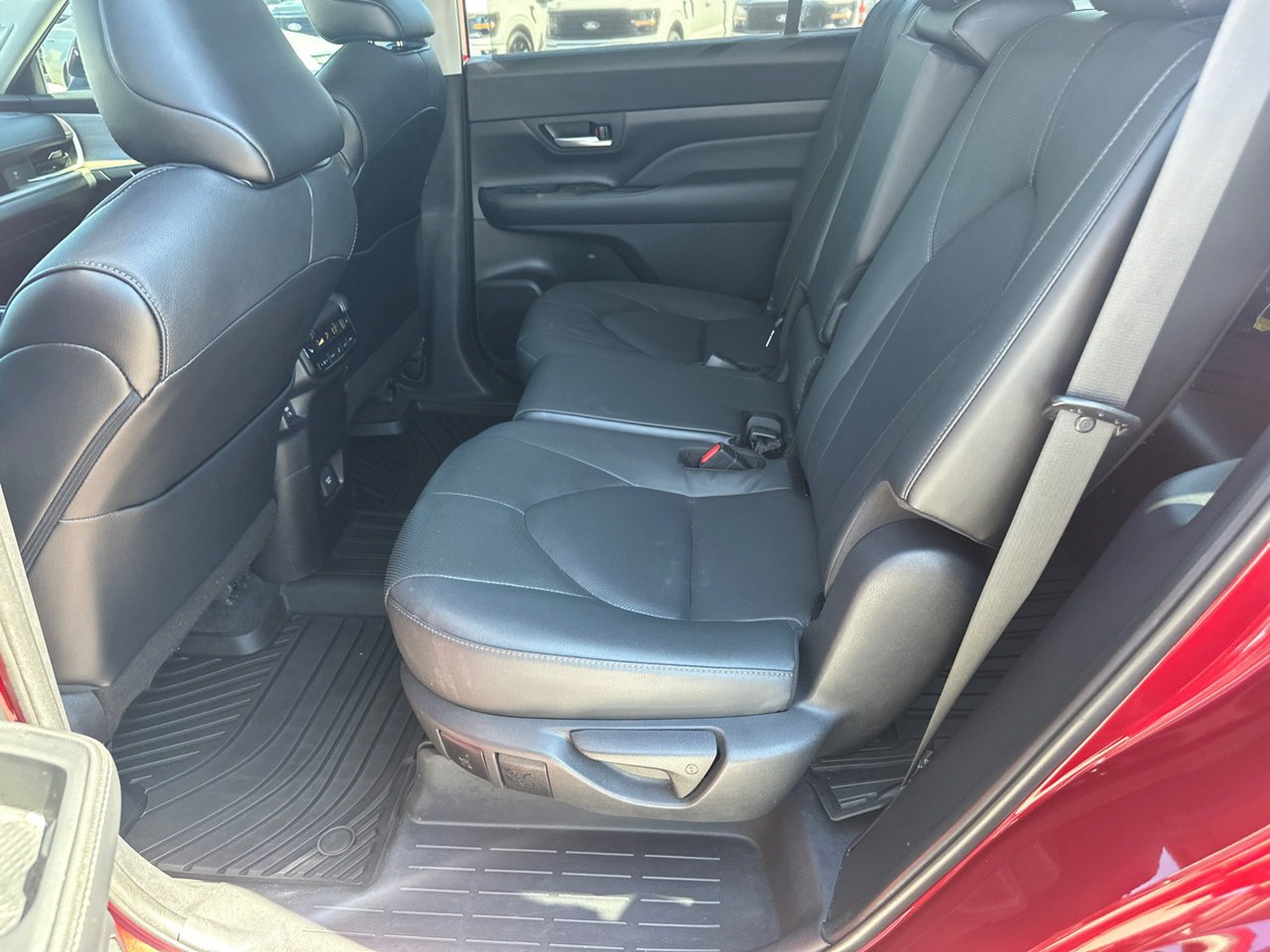 Used 2024 Toyota Grand Highlander FWD image 23