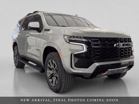 Used 2023 Chevrolet Tahoe Z71 w/ Luxury Package AWD/4WD image 2