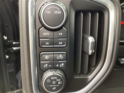 Used 2022 Chevrolet Silverado 2500 High Country w/ Z71 Off-Road Package image 24