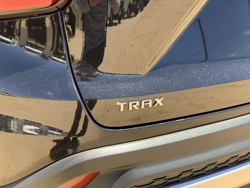 Certified 2024 Chevrolet Trax LT FWD image 30
