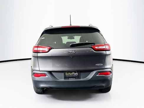 Used 2017 Jeep Cherokee Latitude image 7