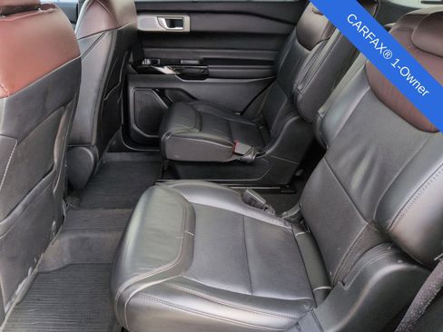 Used 2024 Ford Explorer Platinum w/ Technology Package image 24