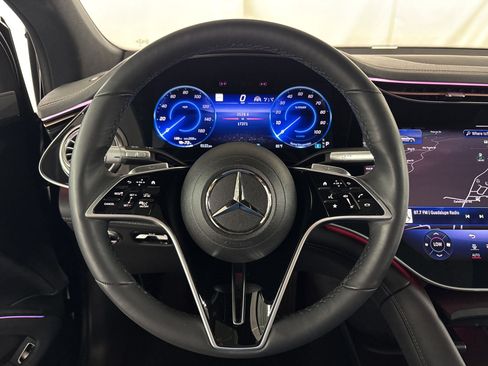 Certified 2023 Mercedes-Benz EQS 580 4MATIC SUV image 11