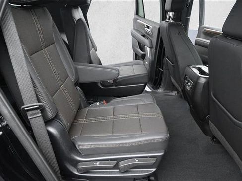 Used 2025 Chevrolet Tahoe High Country AWD/4WD image 21