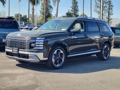 Used 2026 Hyundai Palisade Limited image 2