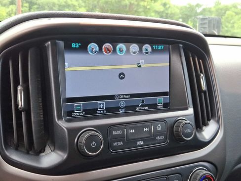 Used 2018 Chevrolet Colorado Z71 RWD image 17