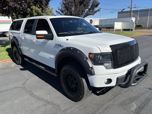 Used 2014 Ford F150 FX4 w/ Equipment Group 402A Luxury AWD/4WD image 3