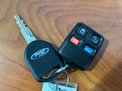 Used 2003 Ford Explorer XLT image 21