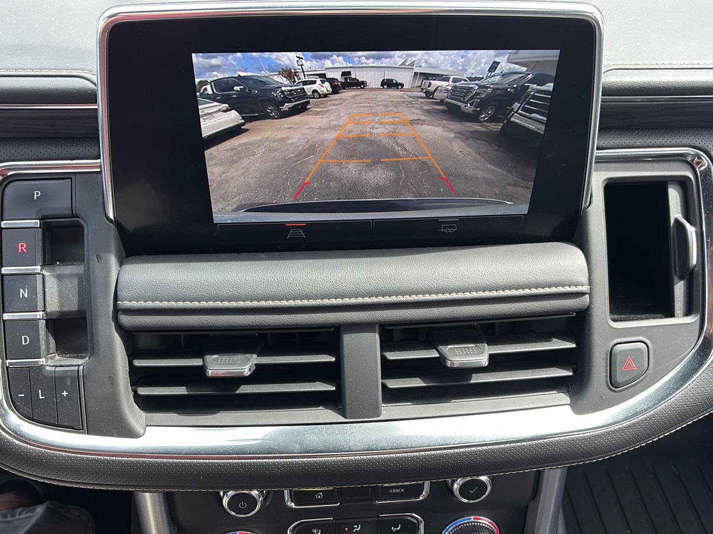 Used 2023 GMC Yukon SLT RWD image 21