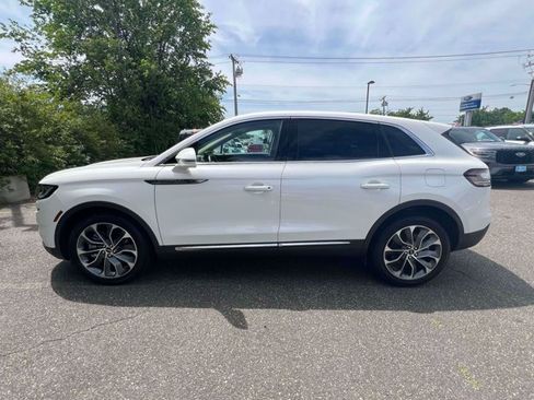 Used 2023 Lincoln Nautilus Reserve AWD/4WD image 9