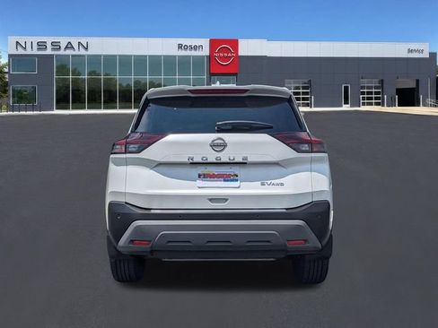 Certified 2023 Nissan Rogue SV AWD/4WD image 4