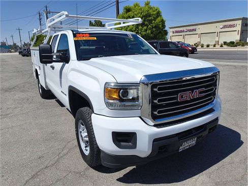 Used 2015 GMC Sierra 2500 2WD Double Cab w/ Sierra Convenience Package image 2