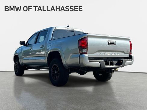 Used 2022 Toyota Tacoma SR5 w/ Technology Package RWD image 8