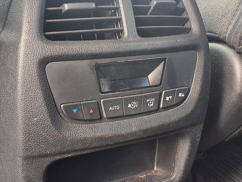 Used 2021 Honda Pilot EX image 24