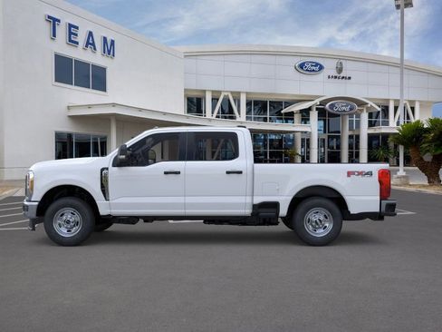 New 2026 Ford F250 XL w/ FX4 Off-Road Package image 3