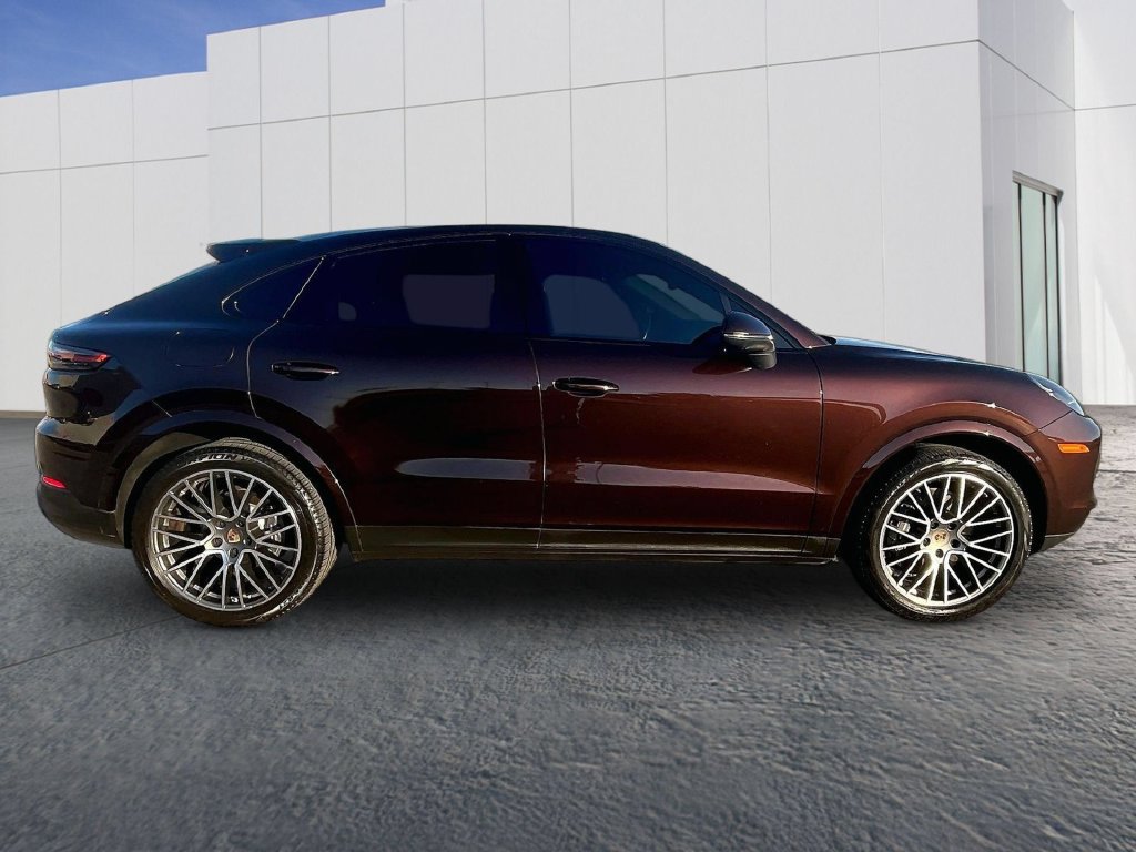 Used 2022 Porsche Cayenne Platinum Edition AWD/4WD image 8