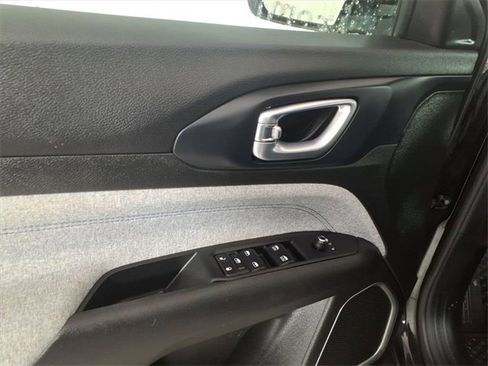 Used 2022 Jeep Compass Latitude w/ Convenience Group image 10