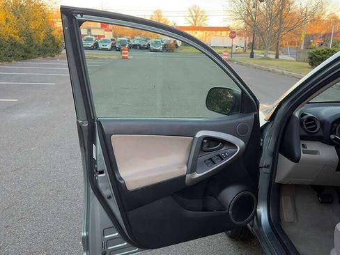 Used 2008 Toyota RAV4 4WD image 22