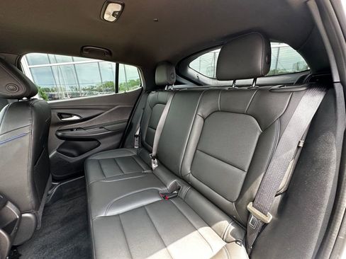 Used 2025 Buick Envista Sport Touring w/ Convenience II Package FWD image 19