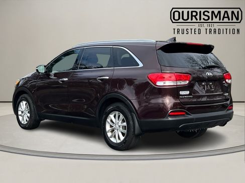 Used 2016 Kia Sorento LX image 4