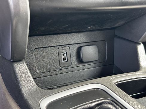 Used 2017 Ford Escape SE w/ SE Cold Weather Package AWD/4WD image 27