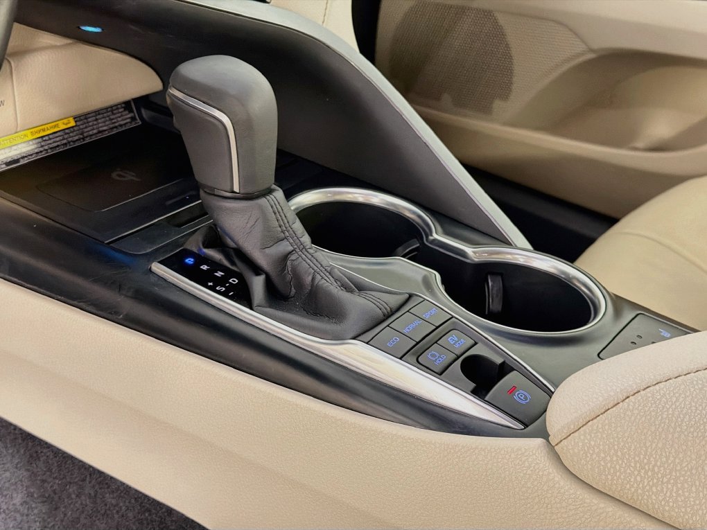 Used 2018 Toyota Camry XLE w/ Audio Package FWD image 38