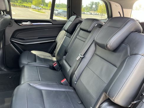 Used 2017 Mercedes-Benz GLS 550 4MATIC image 32