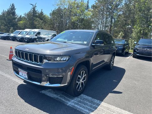 Certified 2024 Jeep Grand Cherokee L Limited AWD/4WD image 5